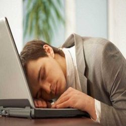 چرا همیشه احساس خستگی میکنم؟